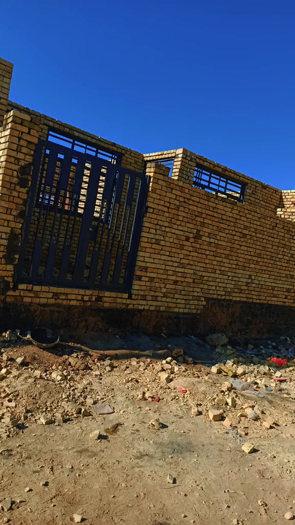 خلفه بناء متفرغ حالين ***********
