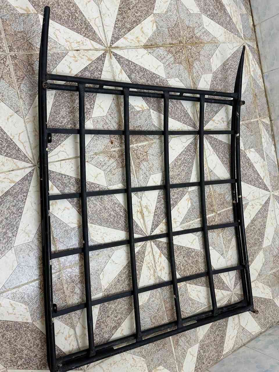 چـەمچـەی ئـەڤـیـۆ بـۆ فڕۆشتن شتێکی جوان وو چاکە ژماڕە تەلەفۆن *********** شوێن هەولێڕ
