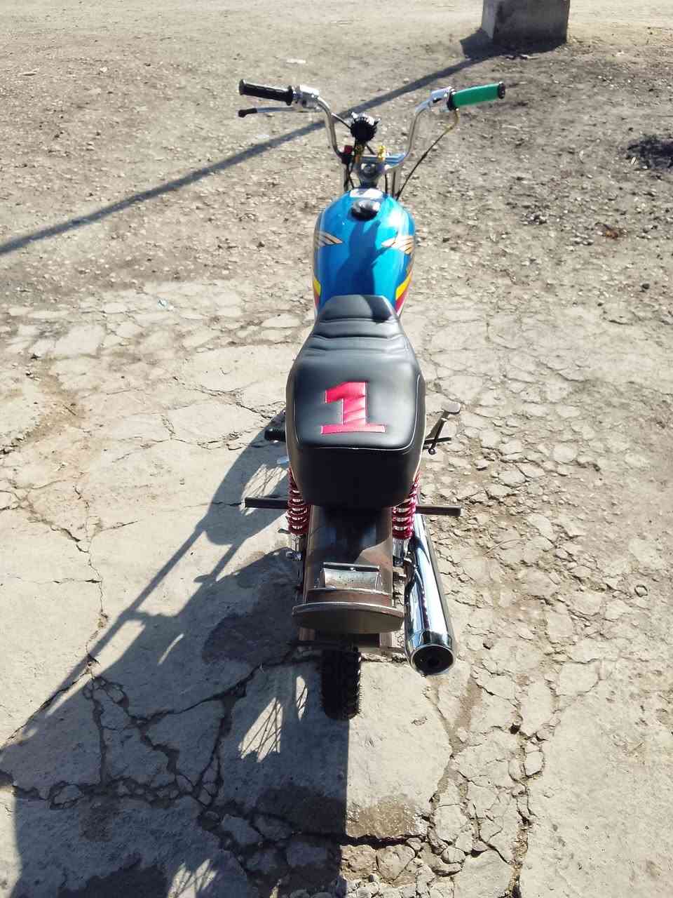 السلام عليكم دراجه موديل 15 اوراق اصولي تعمير 25  الشراي راسني خاص   وهاذه رقمي***********
