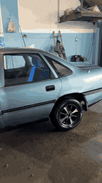 للبيع سيارة أوبل فكترا 20 كير عادي محرك أوربي شرط سيارة نظيفة عليها غر...