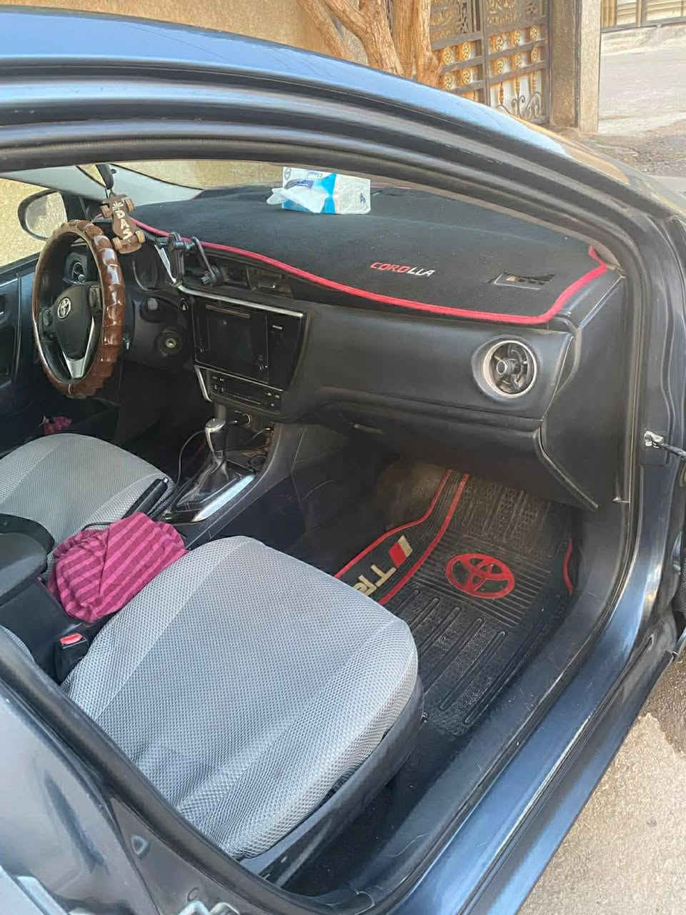 السلام عليكم كورلا موديل 2017 رقم أربيل دولي الجديد تحويل مباشر حادث امريكا جاملوغ وبنيد وبالعراق صبغ عام للسيارة جمالية بدون حادث او تجيه او دواخل /محرك وكير جديد سادهن مكفولات بدون فتح مال حاوية تبريد شغال تخم تاير وصدر جيد /للبيع فقط او مراوس مع النترا خصوصي رقم شمالي او بغداد حصرا /السعر 102 ورقة ومجالها قليل /مكان السيارة بغداد المدائن/ماارد على تعليق الشراي يتصل على الرقم ***********/وبيه واتساب
