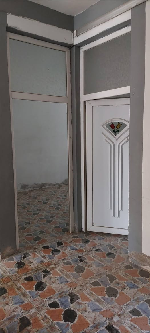 بيت للايجار
بعقوبة خلف المفرق خلف جامع الحاج نعمة 
المساحة 140متر طابقين كامل سيراميك
للاستفسار الاتصال على الرقم 
***********
***********
