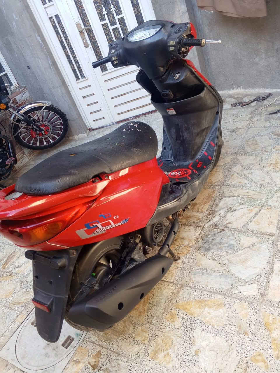 سلام عليكم دراجه بريز بغبغاء مكفوله كفاله عامه مكينه ناعمه شلعه معدل دراجه تخبل الله  شاهد 700 وبيها مجال للطيبين مكاني بغداد الغزاليه الرقم ***********
