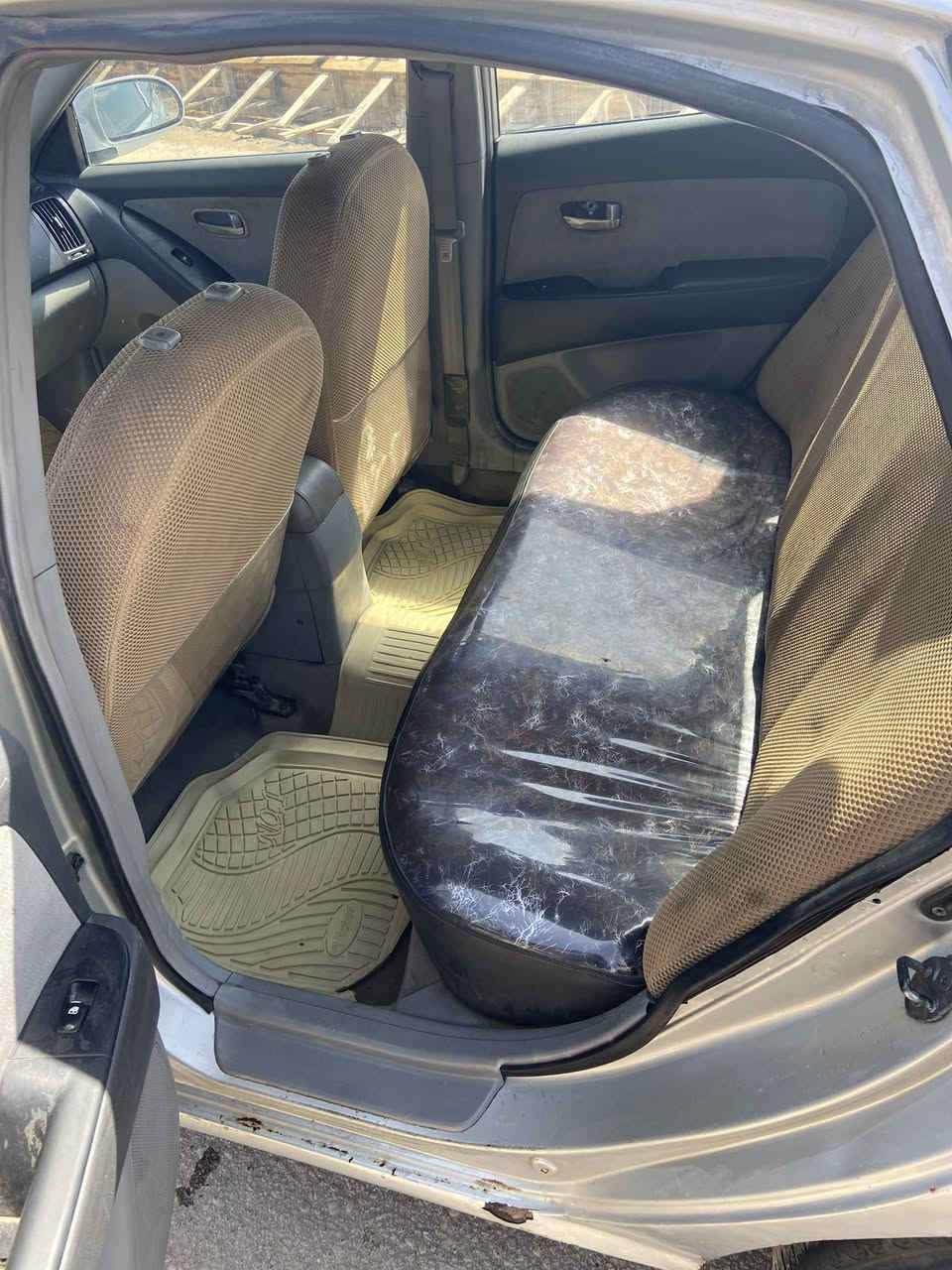 السلام عليكم النترة افانتي 2007 السيارة محركً1600 دوش خليجيً مصبوقةًً. حزام السيارة خير من الله رقم مميز روج تايرات جديدة مكاني بغداد حي الجهاد السعر ( 82 ) وبيهةً مجال قليل اتصل واتساب *********** وحياكم الله
