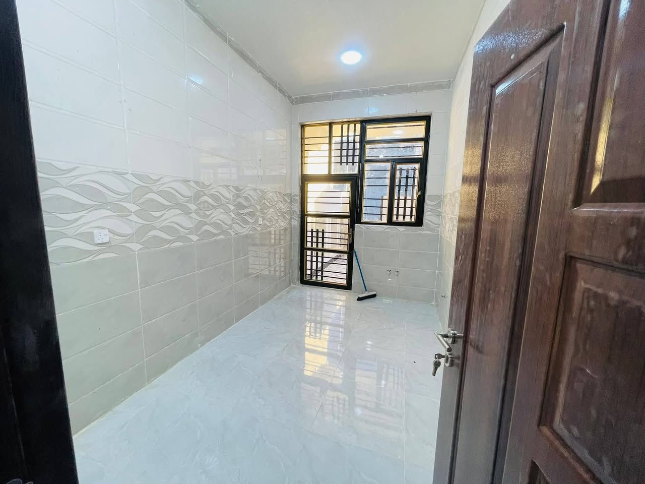 🔹 بيع وشراء مشتملات – الفلوجة 🔹
يعلن مكتبنا عن توفر مشتملات للبيع والشراء في مدينة الفلوجة
بمواقع مميزة وأسعار مناسبة حسب المواصفات.
📌 المواصفات:
▪️ المساحة:   (__125_ م²)
▪️ الواجهة: (__6وربع _ م)
▪️ الموقع: (حي السلام / منطقة  ___ – الفلوجة)
▪️ الحالة: (سكني  / مشتمل جاهز للسكن)
💰 السعر:  (127 مليون وقابل للتفاوض )
📞 للاستفسار والمزيد من التفاصيل:
(*********** واتساب) (- ***********)
✳️ نستقبل عروض البيع والشراء من المالك مباشرة
✳️ مصداقية – سرعة إنجاز – أسعار تنافسية
