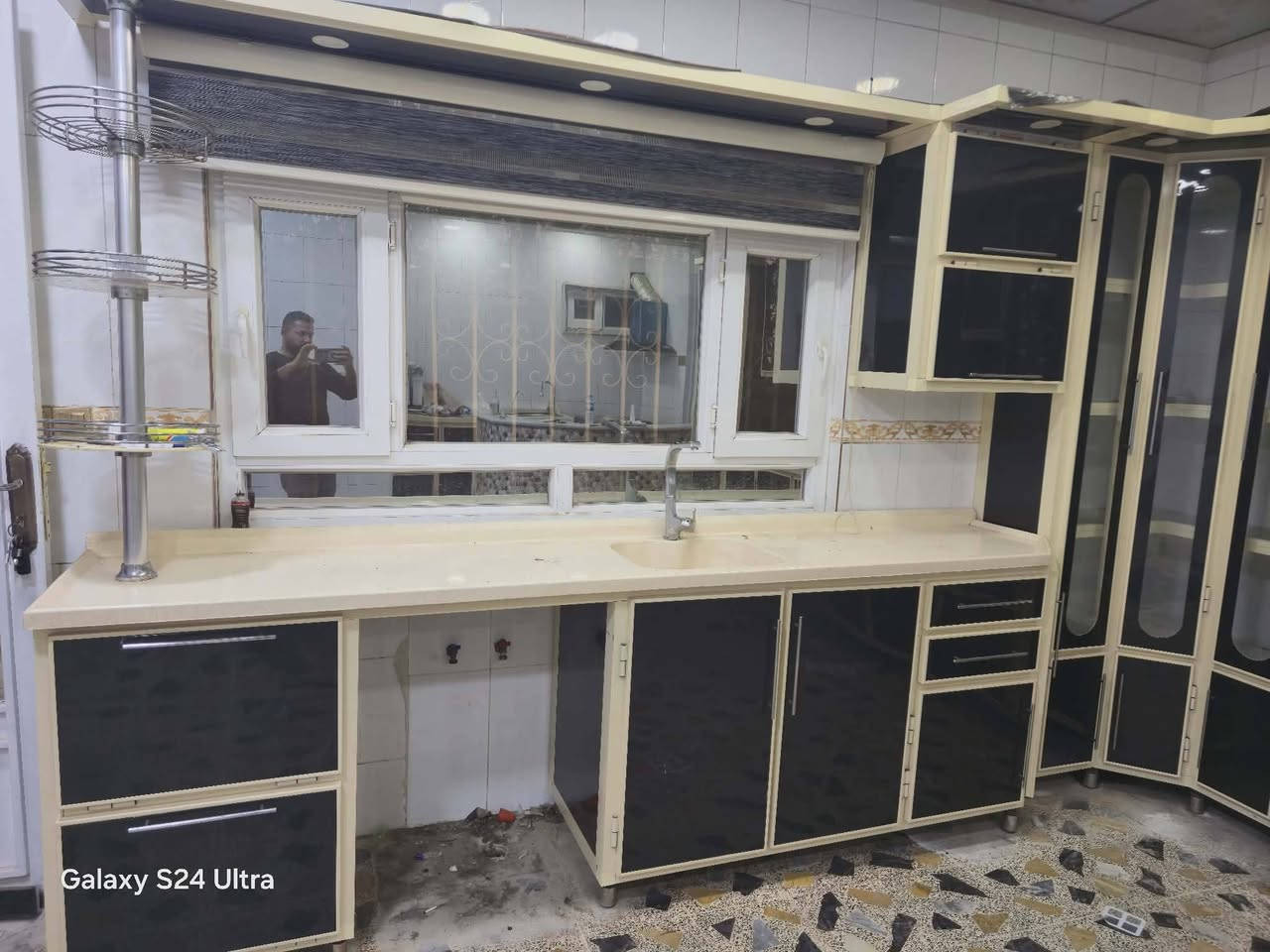 كاونتر للبيع  حيل نظيف مرمر مع مرشحه مامسخدمه وبرده تقريبا سنك ٤متر مع الزاويه والكونتر ٣متر
 السعر مليون وبي مجال  للتواصل مراسلة الصفحه


**إذا كنت صاحب هذا الإعلان وتريد حذفه لأي سبب، رجاءا أرسل رسالة إلى الدعم الفني**