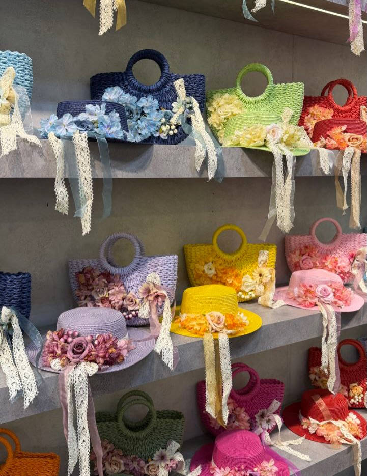 أجواء صيفية وبحر 🌊☀️
سيت قبعة مع حقيبة بتصميم صيفي أنيق 👒👜

مناسب للرحلات والمزارع وأيام البحر ✨

السعر: 20,000 دينار

متوفر حالياً
📩 للطلب دايركت
Family Stor 🤍

#صيف
#قبعات
#حقائب
#ستايل_صيفي
#اكسبلور
FamilyStor


**إذا كنت صاحب هذا الإعلان وتريد حذفه لأي سبب، رجاءا أرسل رسالة إلى الدعم الفني**