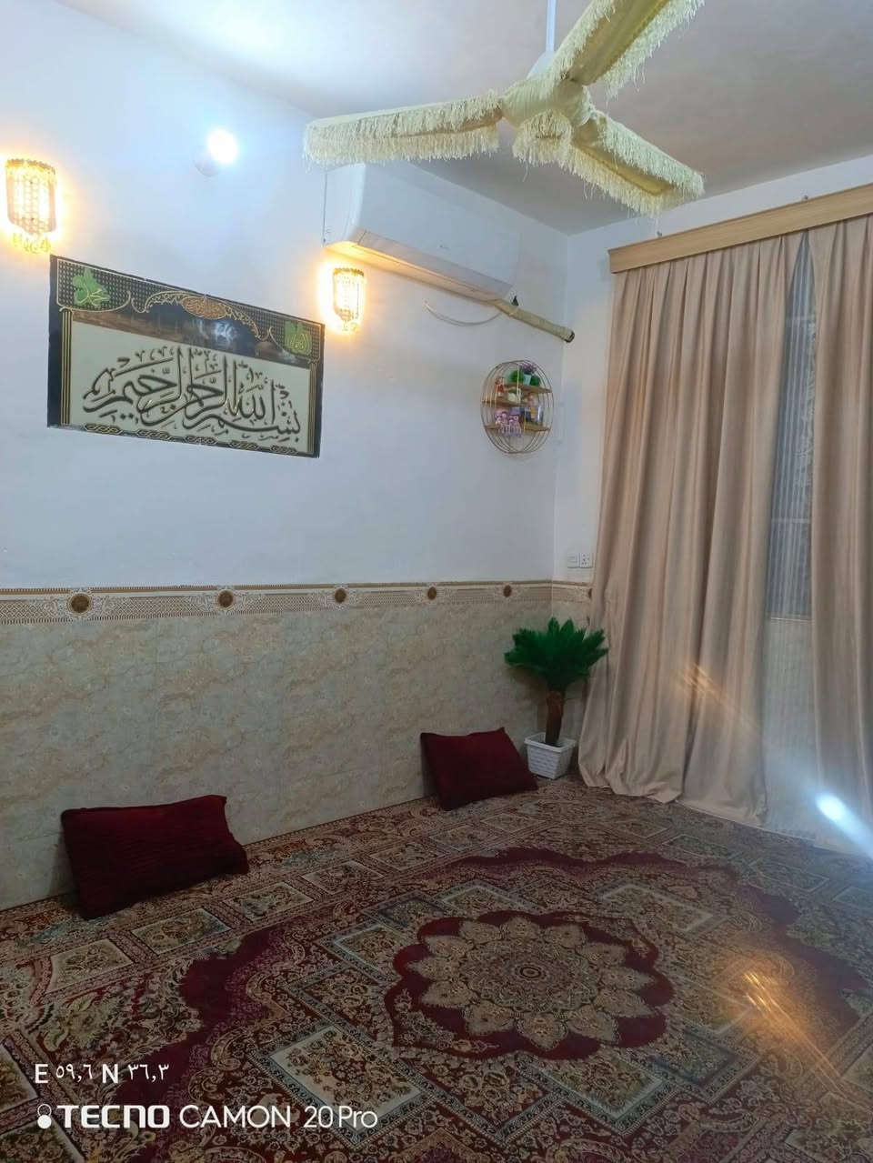 للبيع بيت ٥٥ متر طابقين صب مسلح بناء جديد يتكون من استقبال وصاله ومطبخ وصحيات ومنور والطابق الثاني غرفه وصاله وصحيات وسطح
 زراعي سند 25 
الموقع الحر شارع الكابينات اول فرع عاليمين بلبدايه موقع مميز ثواني العام تقريبا وخط كوسترات
*********** متوفر واتساب للشراي فقط
السعر 77وبي مجال بسيط
