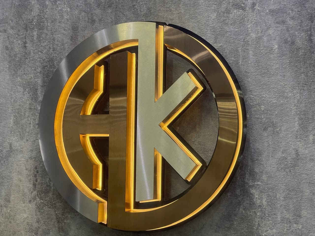 إعلانك يحتاج مادة تفرض حضورها… 
الستانلس ستيل لمعان، متانة، وجود دائم.
 ضمان 10 سنوات ضد الصدى
.
.
معنا .. نجعل مشروعك مميز عن الأخرين
.
.
. 
.
‎حروف ضوئية. -  تغليف اليكابوند  - واجهات ستركجر.
.
‎شاشات رقميه و تلفزيونية  
.فلكس - ستيكر - ميش
‎صيانة الاحرف والقطع الضوئية موقعي.
‎بلاستك تايلندي  مقاوم للاجواء.
‎ لد كوري  نوع سامسونج  مقاوم للماء.
‎محولة ضد الماء.
‎ضمان صيانه.📝. 3 سنه
📱  ***********
العنوان : بغداد - السعدون راس النفق - شارع جامع الاورفلي
