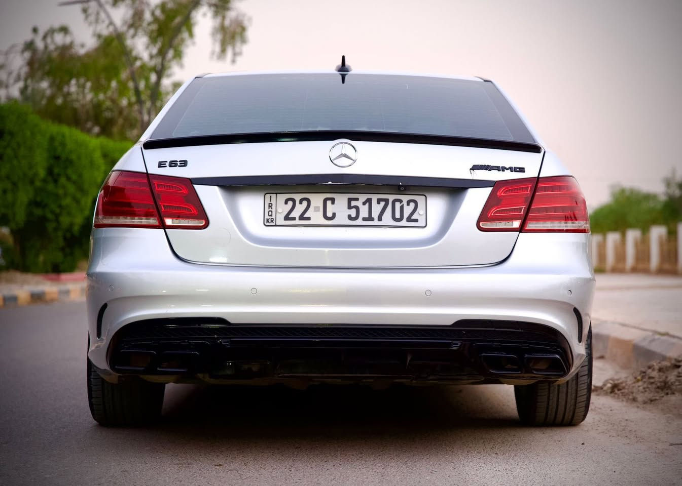 مرسيدس w212 
مرسيدسE350
موديل 2010 
فتحة سقف
كيجات وشاشه وسطيه محدثات 
اناره داخليه
كير محرك جديد
داخله كلين بيها باب خلفي عكس السايق وصبغ كنر الجاملغ الخلفي بالعراق
محدث كت 63 كامل 2016 داخل وخارج 
تخم تاير جديد 
تخم ويل جديد
ادامه كامله جديده( فيت بم+ نوزلات+ بلكات )جدد
منظومة تبريد جديده(فريز +كمبريسر+راديتر)جدد
ايرباك سليم
رقم أربيل دولي 
فول تحكم كشنات جلد 
سنويه تضليل 80%
سنويه لغاية 2028
هزه ورقم أربيل باسمي
الاستفسار عالخاص


**إذا كنت صاحب هذا الإعلان وتريد حذفه لأي سبب، رجاءا أرسل رسالة إلى الدعم الفني**