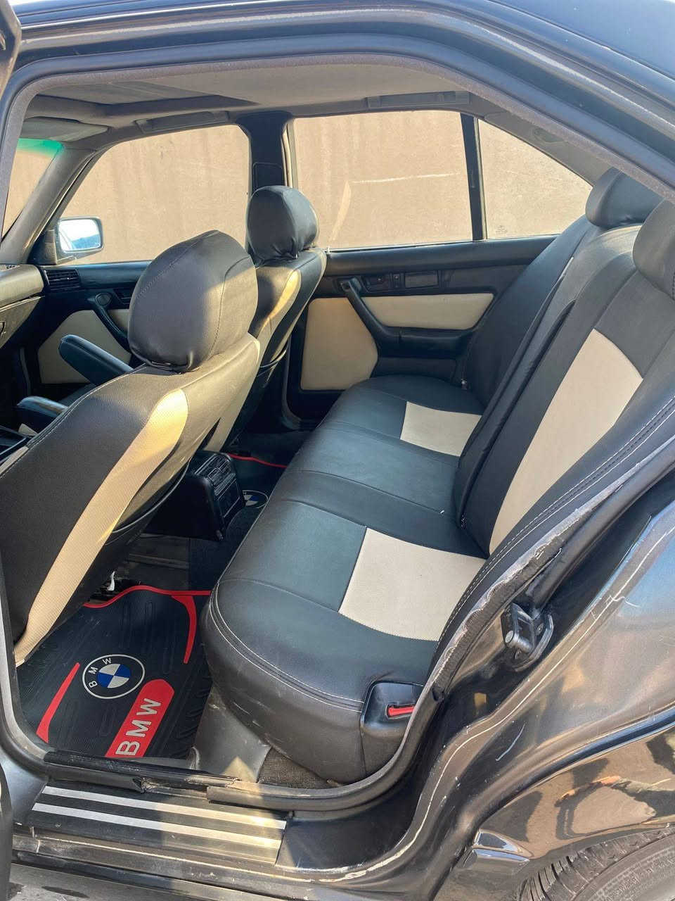 السلام عليكم بي ام موديل 92 اصل 525 جام 4 كهرباء كير اوتماتيك محرك كير بالشرط كهربائيات كلها شغاله بدون ضربه ولا كلشي صبغ جماليه فقط ادامه جديده سحبها قوي فتحه سقف تبريد شغال بالشرط هزه وسنويه جديده قبل شهر سويتهن رقم انبار دولي باسمي تحويل مباشر باي محافظه مكان السياره تكريت السعر 65 وبيها مجال رقم التلفون ***********
