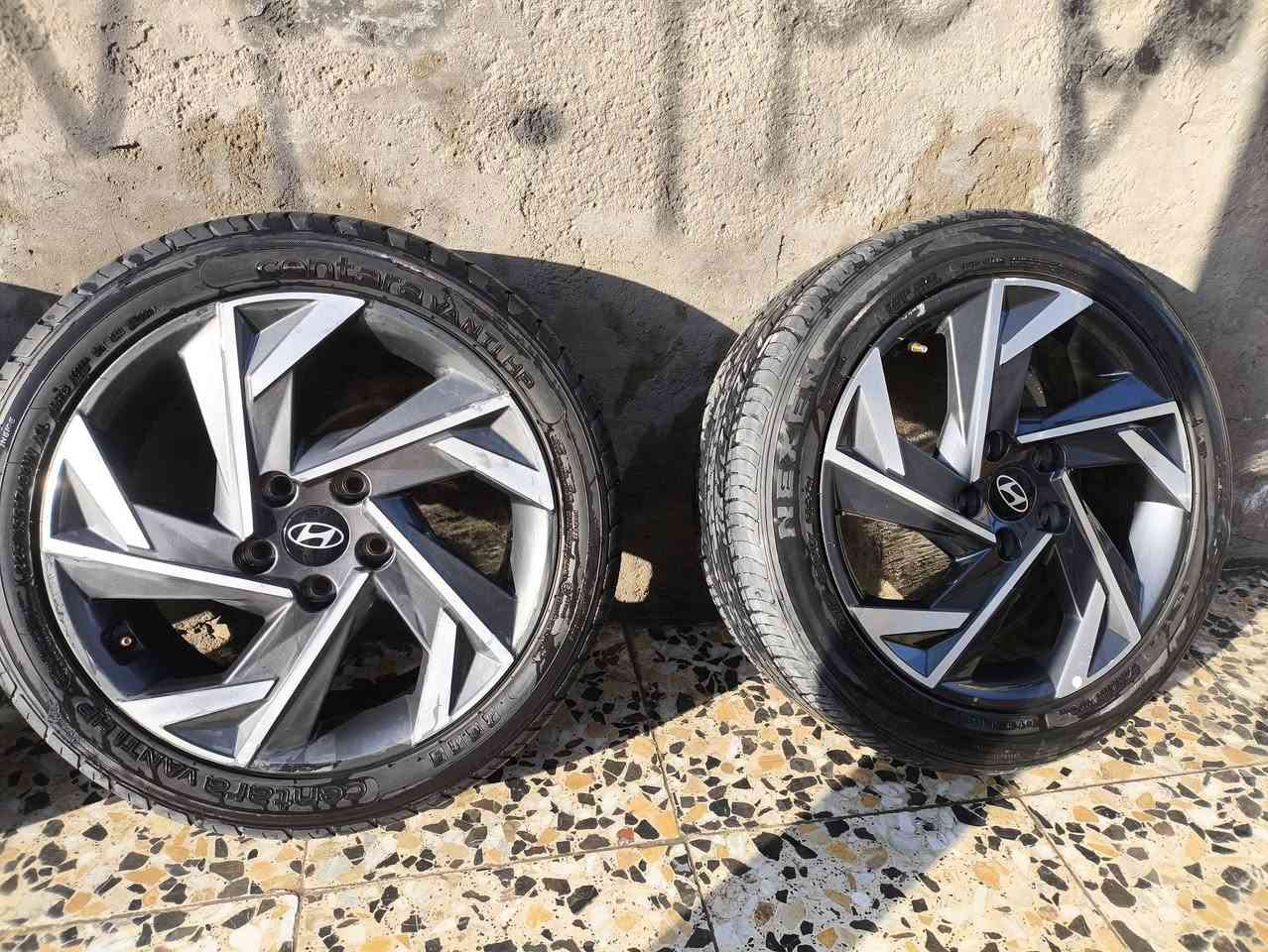 السلام عليكم شباب اوياله النترا حجم 17 سعر 300 وبيهن مجال المكان بغداد البلديات شارع  الشراي يتصل ***********
