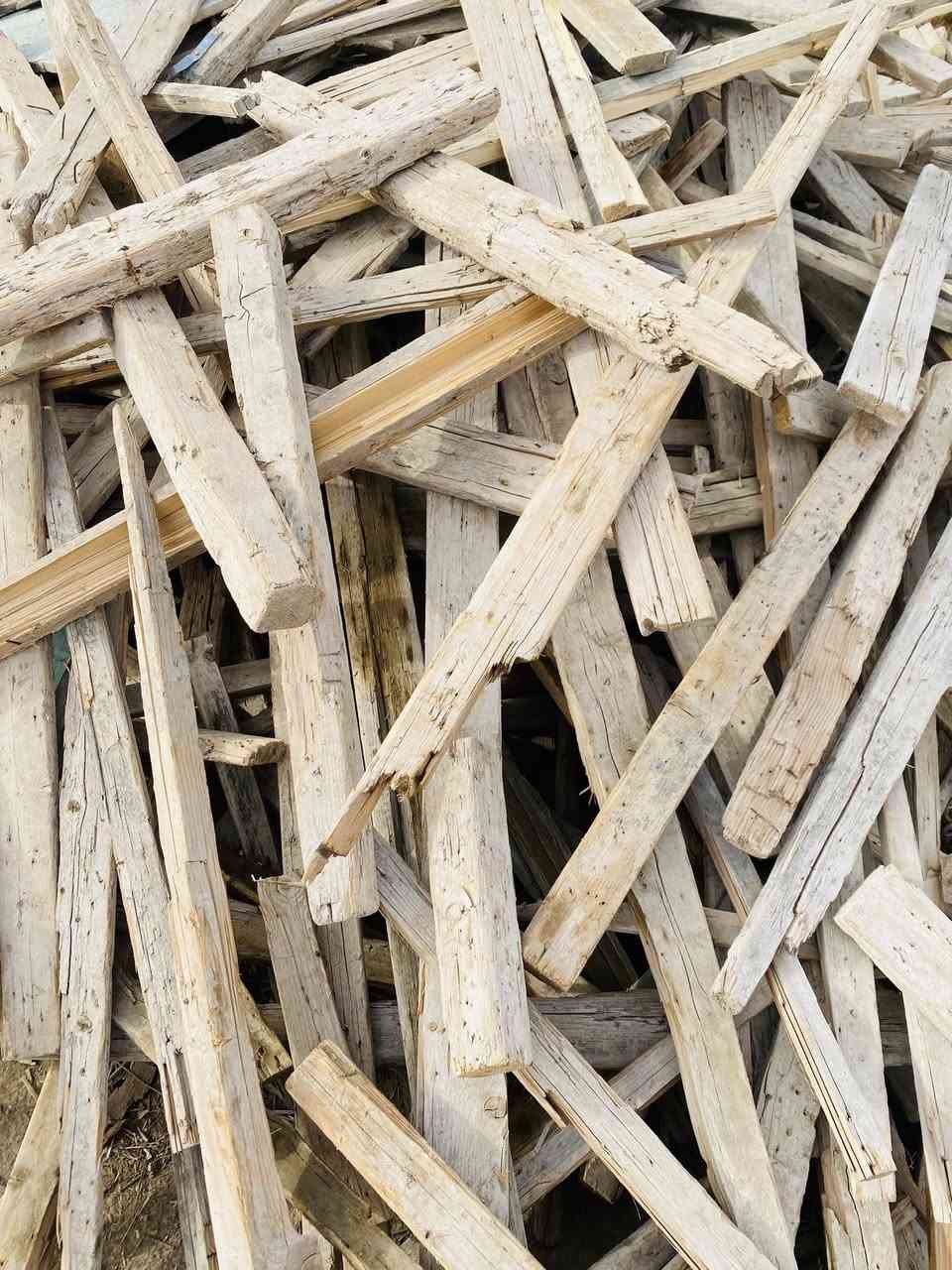 اليشتري هيج  خشب عندي    شكد ميريد   خلي يتصل ***********
