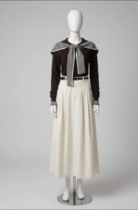 تنورة وبلوزة • مقاس فري 45-80 • توصيل الكوت