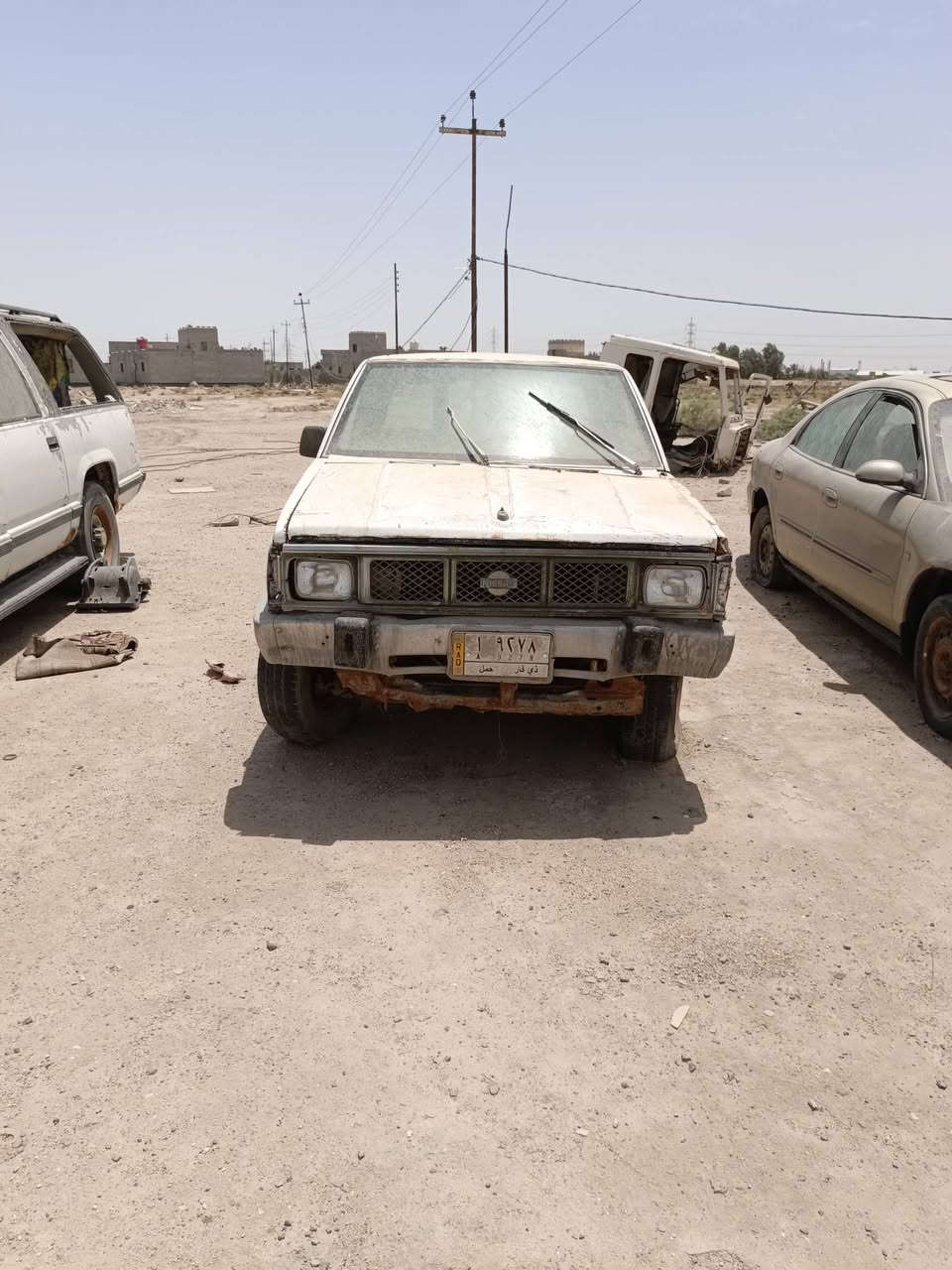 السلام عليكم للبيع نيسان موديل 1993 رقم ذي قار مشروع وطني تحويل ثاني يوم سيارة بدون محرك  مكاني بصرة الزبير السعر 18وبيهة مجال الاستفسار الاتصال علة الرقم (***********)
