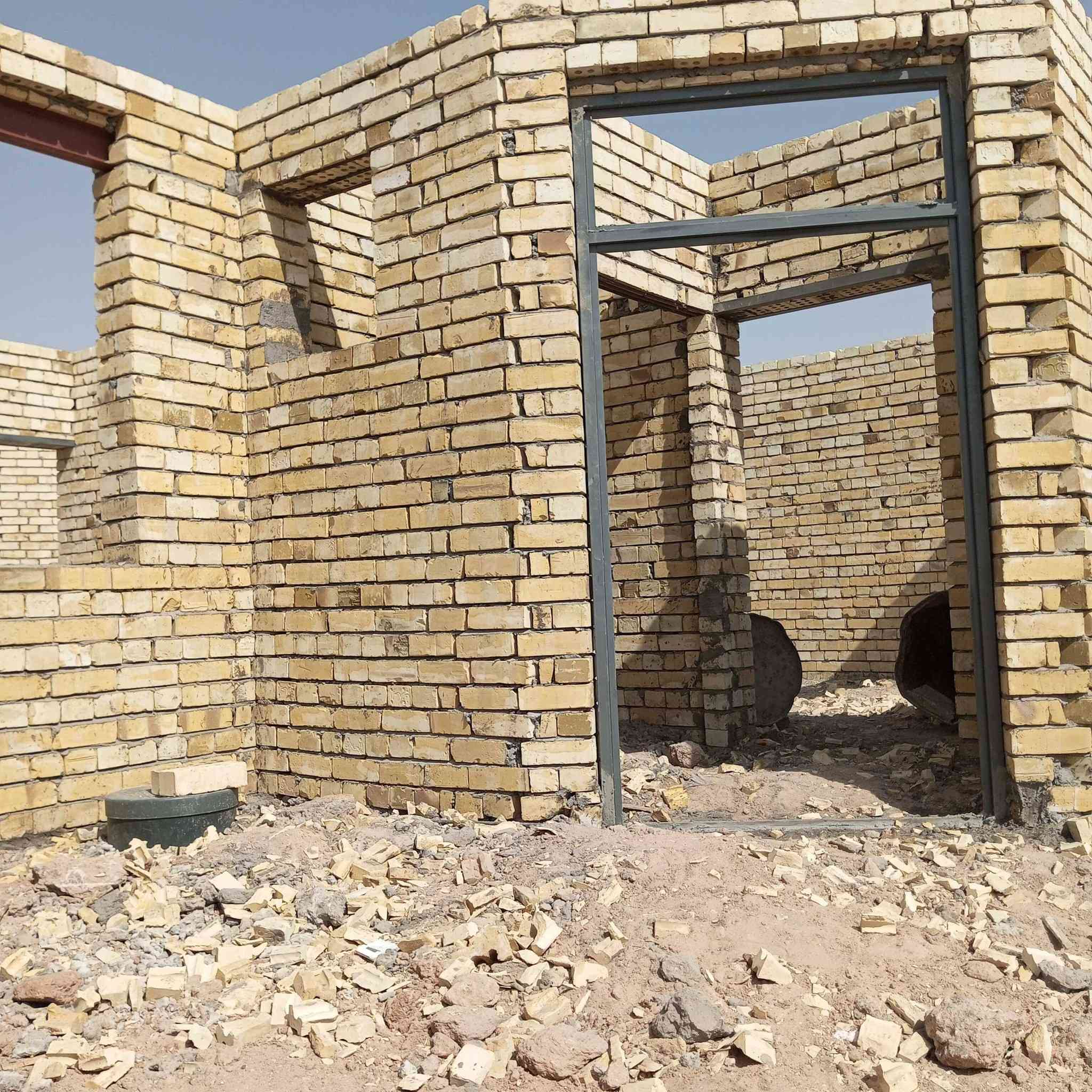 ياالله خلفه بناء طابوك بلوك ثرمستون عگاده شغل حسب الطلب على الدرب قطعي بليوميه اتصل  واتساب ماسنجر اوعلى الرقم ***********
