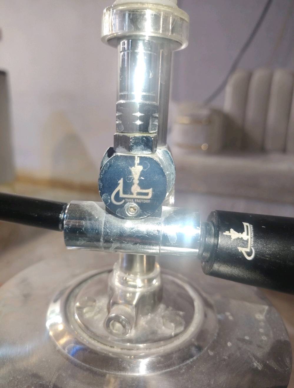 نركيله طه للبيع مطعمه علج. ونعناع

جديده. ماصار يومين من خذته كامله ويه غراضه سيل ستيل ختم شركه. 

سعر90الف قفل لحد يكسر بيه ***********وتساب