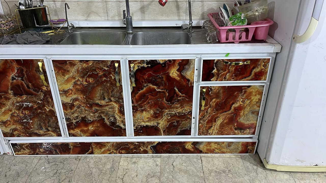 سلام عليكم دوليب مطبخ كولش نظيف بسعر مناسب 
***********
