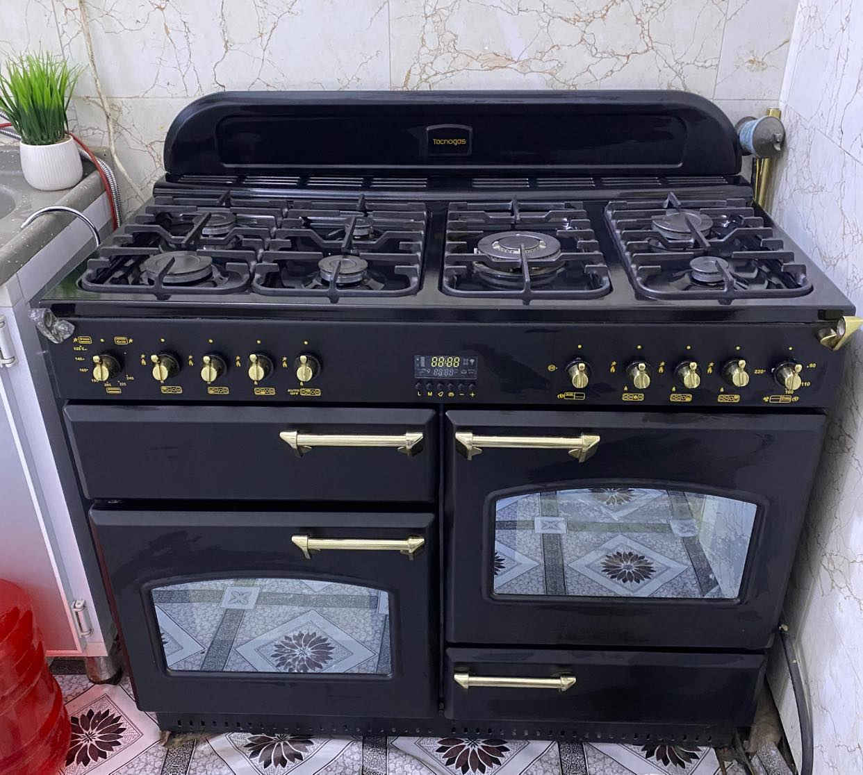 طباخ تكنو كاز الإيطالي الأصلي للبيع جديد مثل مواضح امامكم جديد غير مستخدم فقط الفرن الغاز مالتة مستخدم يحتوي 7مشاعل وفرن غاز وفرن كهرباء وفرن يشبه القلاية الكهربائية للبيع للاستفسار مراسلة الصفحة


**إذا كنت صاحب هذا الإعلان وتريد حذفه لأي سبب، رجاءا أرسل رسالة إلى الدعم الفني**