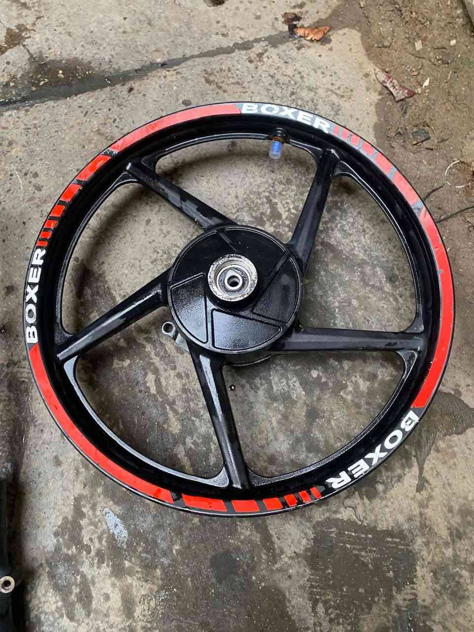 السلام عليكم دبلات بوكسر كلاسك مستخدم شركه + ويل شركه + طبله مال بريك 100 وبيهن مجال ***********
