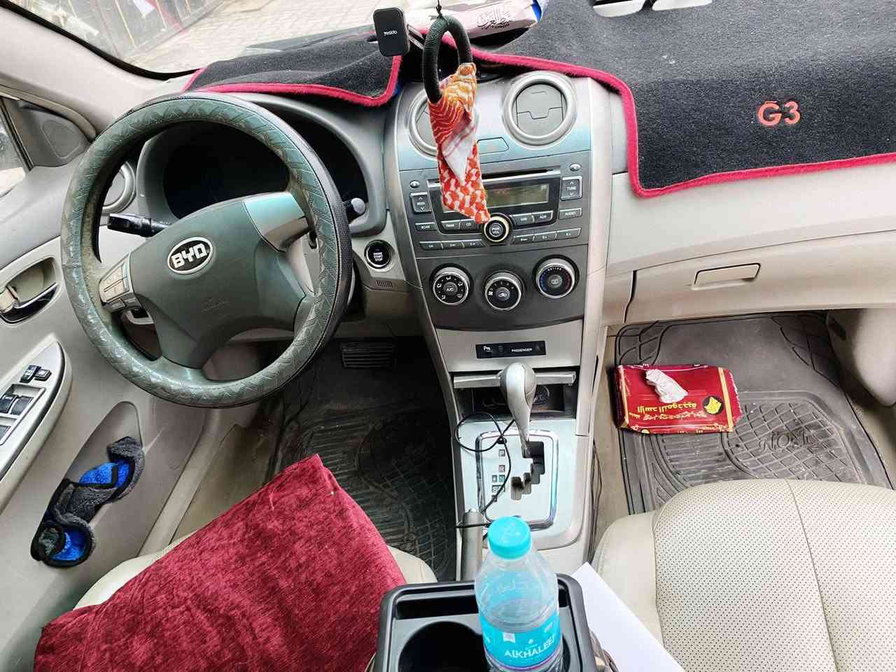 سلام عليكم بي واي دي مديل 15 g3 سياره رقم نكليزي مشروع وطني سياره جاهزه للاخير عل البلاد تخم تايرات كهربائات محرك وكير مكفول سياره بيه رشات صبغ علمود لخياسات داير مالهه راعيه يريد تحويل موجود 
الاستفسار 
*********** موجود فقط وات ساب وشريحه متواجد بلفيس
