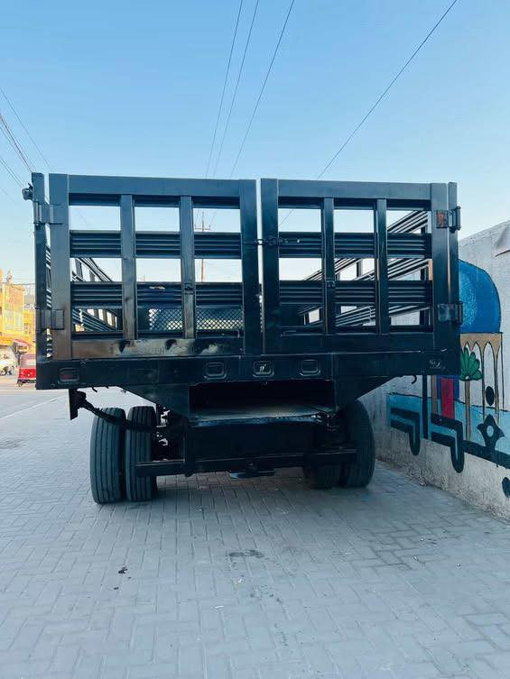 سلام عليكم  سياره للبيع  فورد موديل 2008  نوع F550 محرك  وكير  كفاله  عامه السياره نضيف  تخم تايرات ادامه كامله  باتري جديد داخل نضيف  محرك 10 سلندر السياره      بانزين كير علاك السياره نضيف جداً كمرك مدفوع قرص كامل بس تروح تمشي معامله ينطوك الرقم مكاني الحريه شارع المدارس ***********عارضه ب٩٠وبيها مجال حك الجيه
