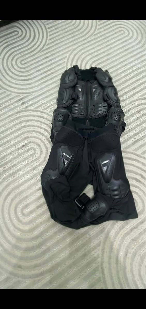 درع دراجات فول سيفتي سعر 60وبي مجال للاستفسار خاص او ***********
