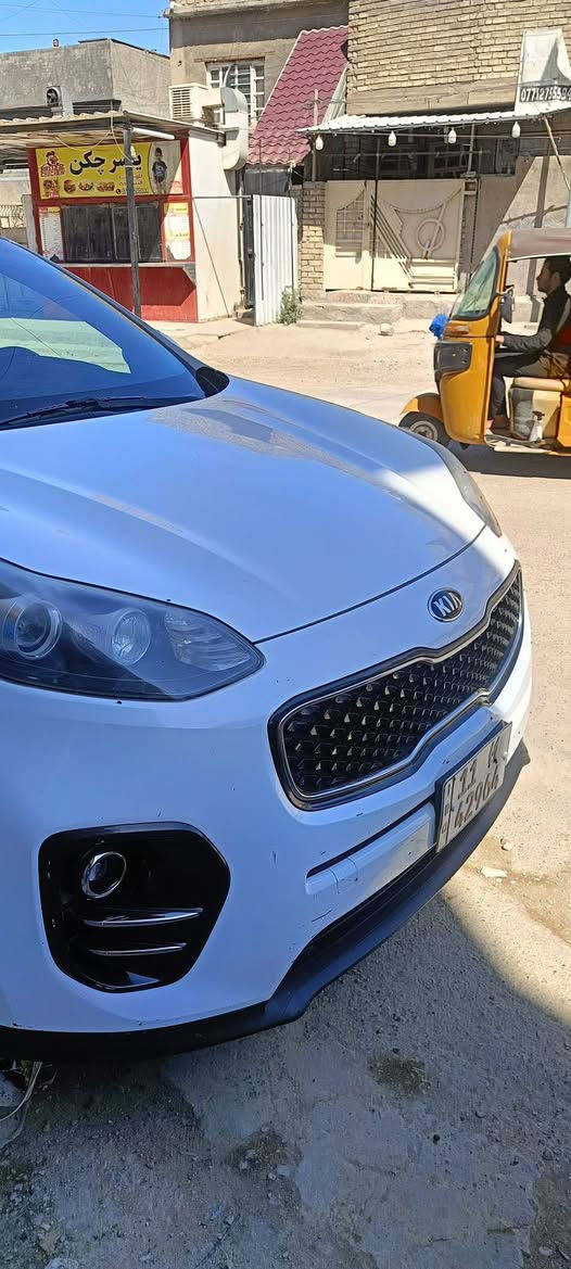 سلام عليكم مراخصت الد من 
كية سبورتج 17 خليجي بيها قطعتين بارد 
ماشية 120الف 
سيارة مال جني 
السعر 165وبيها مجال
 وتساب ***********
