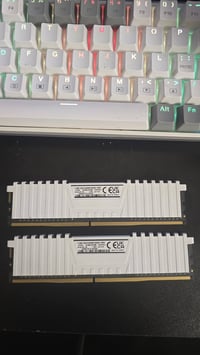 كورساير • DDR4 • 16GB