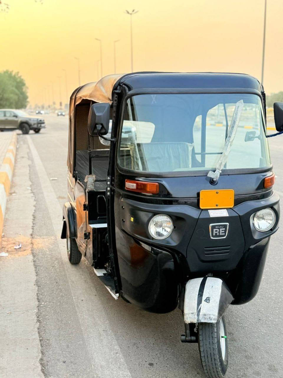 السلام عليكم تكتك للبيع موديل 2022 شهر 8 مرقم وسنويه تحويل ثاني يوم تكتك كفاله عامه كشر و محرك 
العنوان بغداد جسر ديالى القديم الاستفسار على هاذا الرقم ***********
