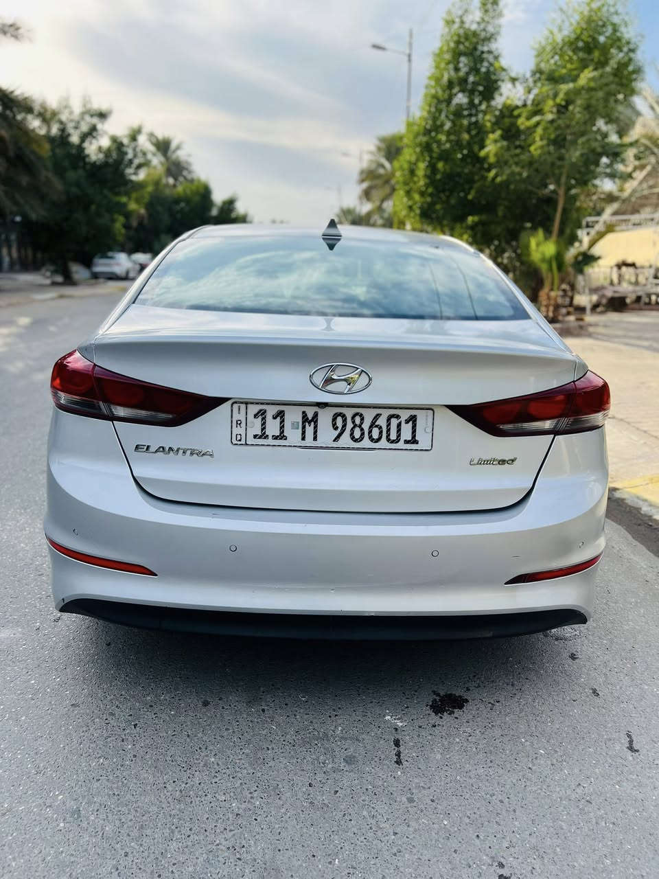 النترا موديل 2017 امريكي سياره كلين لمتت فول مواصفات بصمه. تحكمات فتحه تشغيل عن بعد  حادثها دعاميه اماميه بدون دواخل فقط محرك دوش 200 المرغوب ماشيه 138 الف كم رقم انكليزي السعر 137 مكان السياره بغداد لتواصل ولاستفسار *********** ولاتساب ***********
