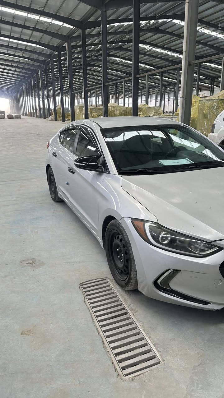 السلام عليكم النترا 2017 كندي سعرها 118$ هاذا السونار بس كل التفاصيل مواصفات SE ماشية 149000km مكاني بغداد ***********
