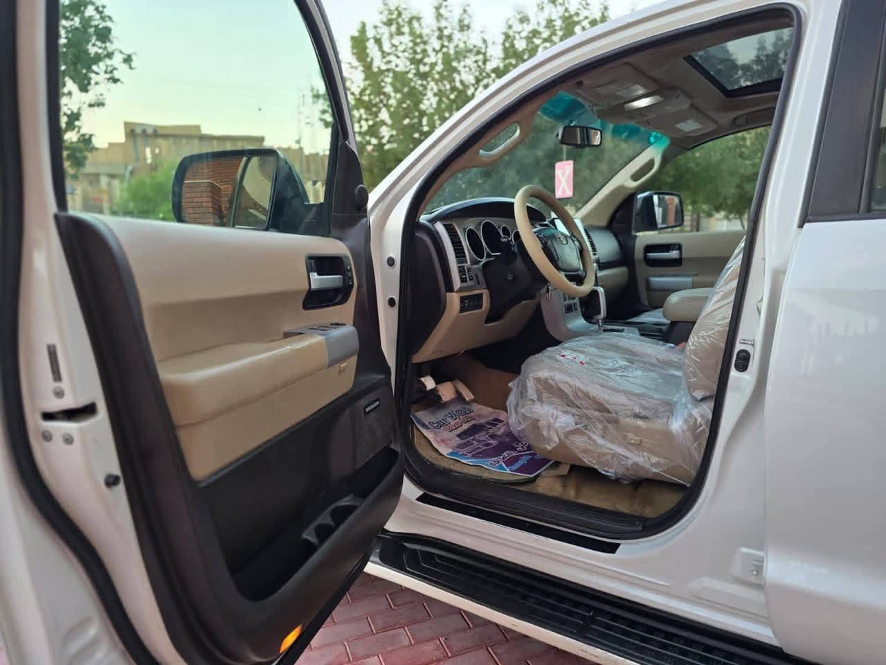 سلام عليكم سيكويا موديل ٩رقم بغداد بسمي للبيع مكان السياره بغداد *********** ***********
