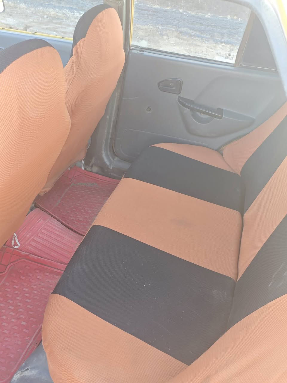 السلام عليكم سايبة موديل 2015 كير مكينة نظيفة حدادية هم تخم تاير  السعر 13 وبيها مجال  مكان السيارة الديوانية *********** مكلف بالنشر هذا رقم صاحبها
