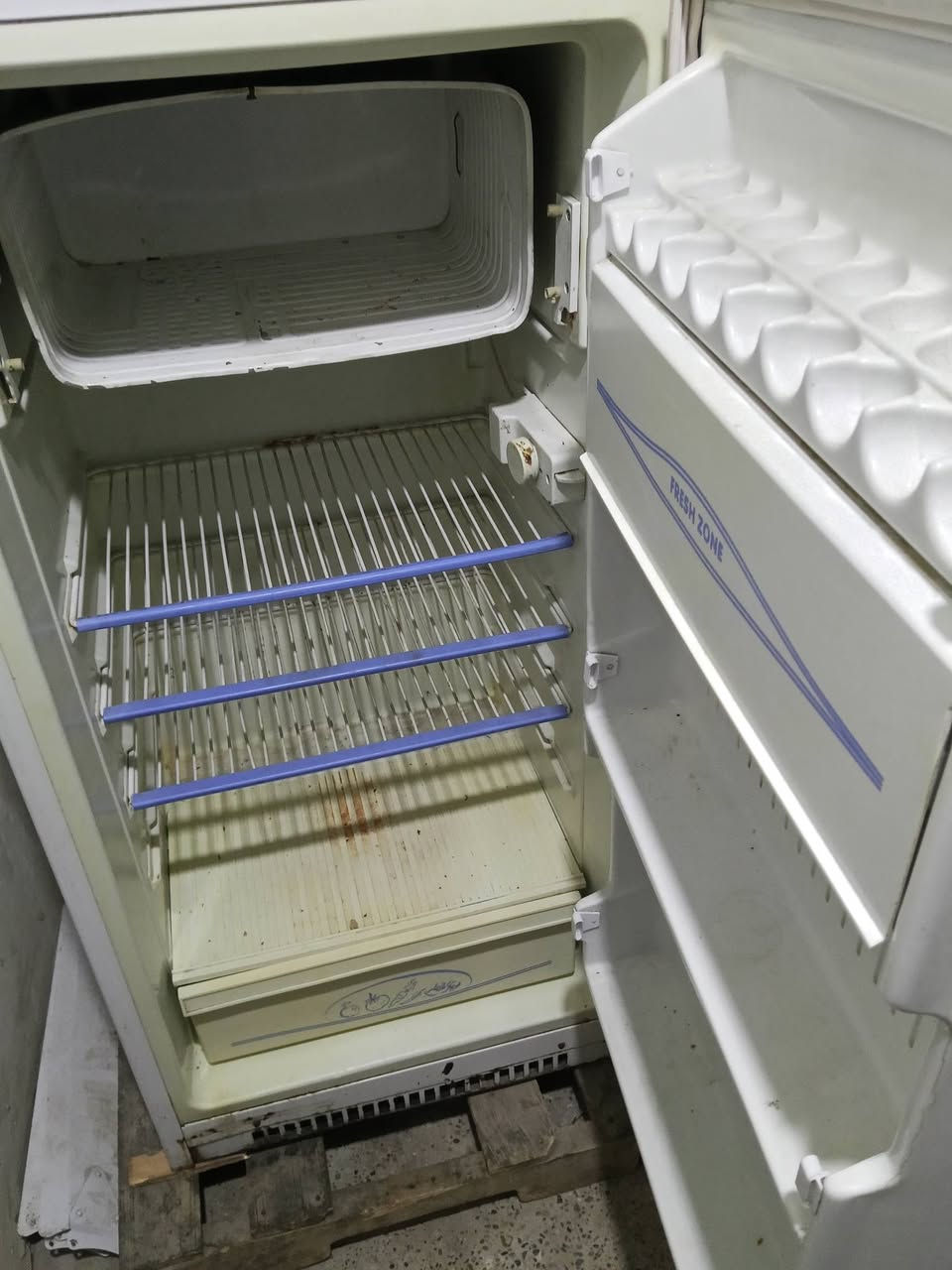 السلام عليكم ثلاجات عل فحص للبيع كلمن وسعرها مكاني حله شارع 80مال كربلاة شراي يجي خاص ويدلل شرط ثلج وماداخلات تصليح


**إذا كنت صاحب هذا الإعلان وتريد حذفه لأي سبب، رجاءا أرسل رسالة إلى الدعم الفني**