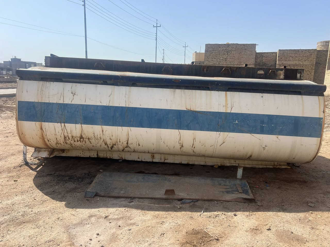 للبيع تانكي 12 الف
مكانه بلعماره
مكفول من كلشي
عرض شاصيه 90سنتمر
سعره 2 مليون 
***********
