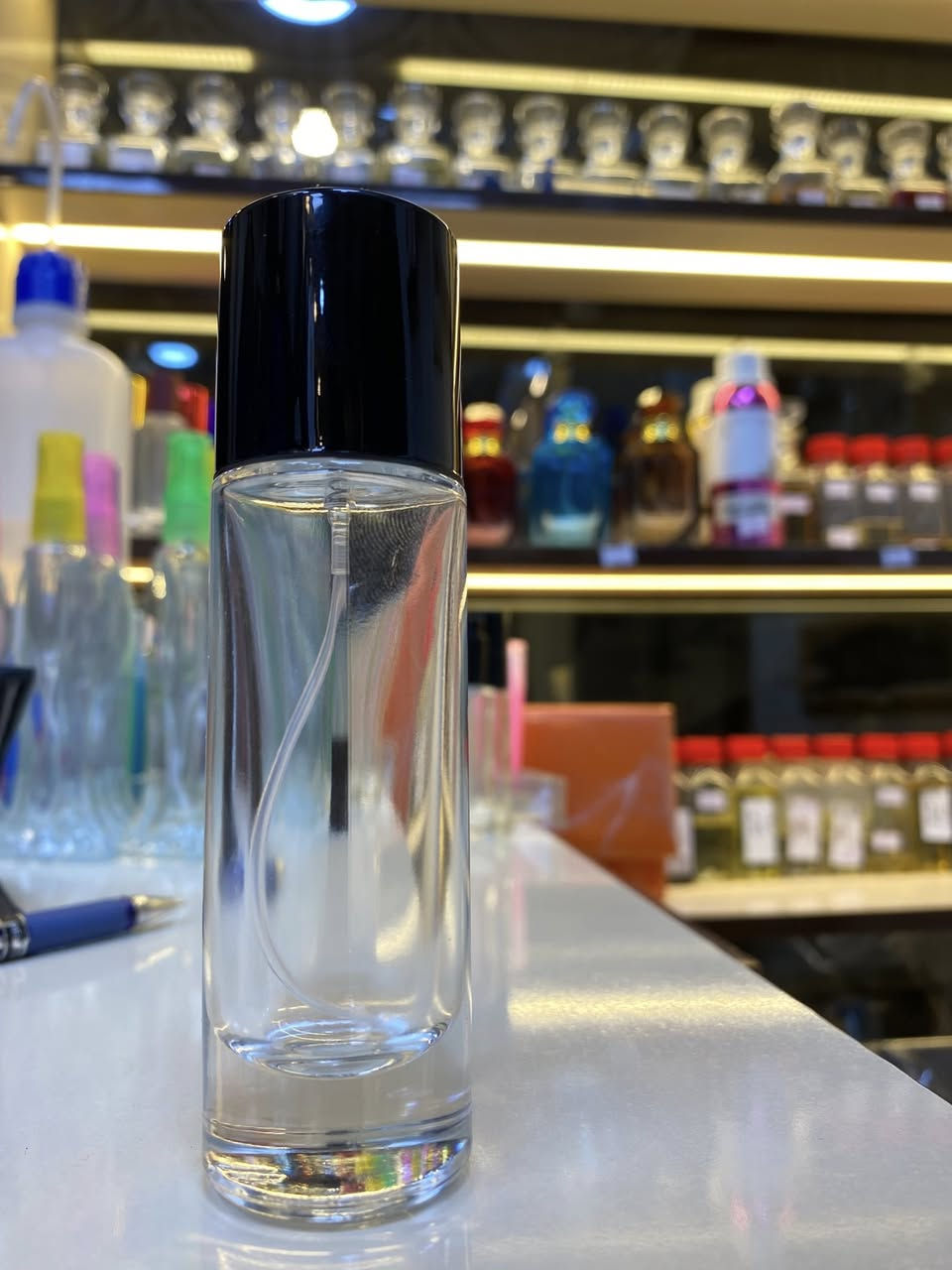 ✨ العطور المركّزة وصلت ✨
فخامة الريحة + قوة الثبات = حضور ما ينوصف

🔹 شيشة 50 مل
بسعر 7,500 دينار
ثبات يوصل لحد 48 ساعة

🔹 شيشة 30 مل
بسعر 4,000 دينار فقط

ريحة فخمة، تركيز عالي، وتبقى وياك بالدوام والمناسبات بدون ما تجدد كل ساعة

📍 العنوان: الأنبار – الفلوجة – الجسر القديم مقابل مقهى آوات
📞 ***********
