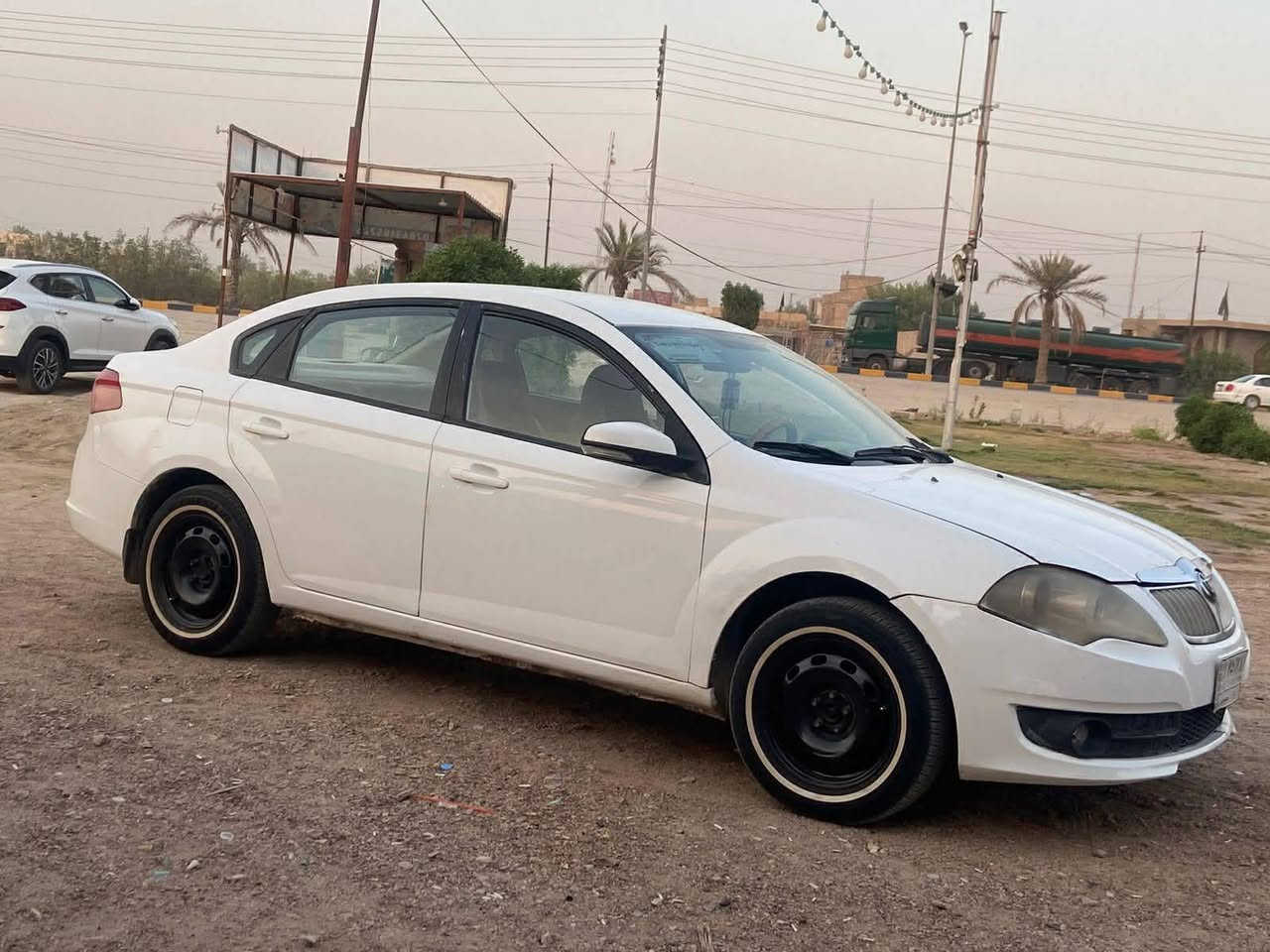 سلام عليكم للبيع برلنس 
مكفوله من الضربه والصبغ والتبديل بيهه بس دواير الجاملغ معمره فقط الباقي سياره كفاله كير محرك تايرات جدد السياره جديده بسمي حلوه السياره نصبتهه حلوه جديده سعرهه 63 وبيهه مجال...... *********** علمآ اني مكلف بل نشر
