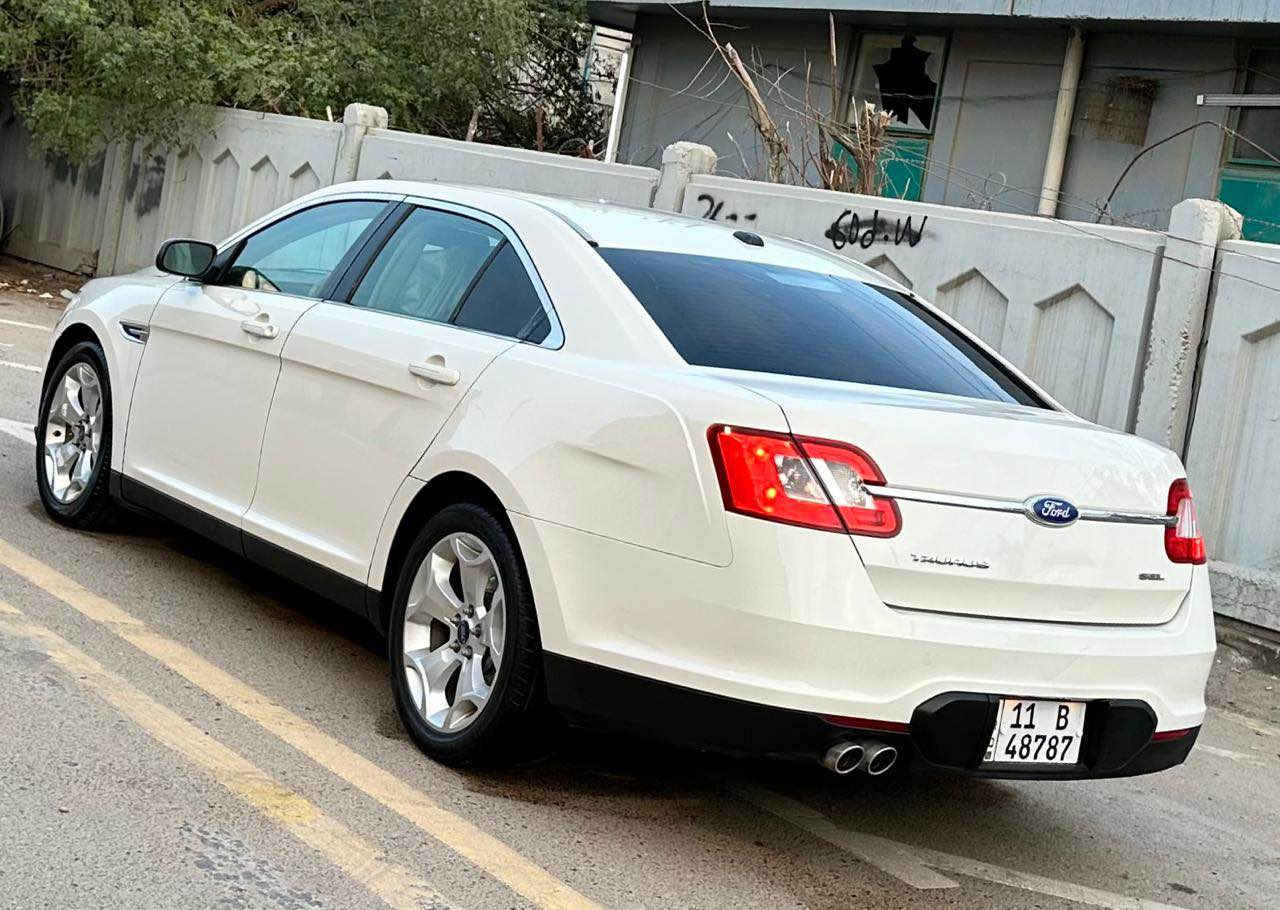 السلام عليكم اخوان. 
فورد تورس 2011 خليجي 
وكاله نيفا
كفاله 
رقم بغداد الجديد . باسمي تحويل مباشر . 
السياره كامله ولكمال لله بالعافيه ع الياخذها 
مكان السياره بغداد العامريه. 
السعر . (115 ) وبيها مجال بسيط
للاستفسار . ( *********** ) 
***********) بغداد, العراق
