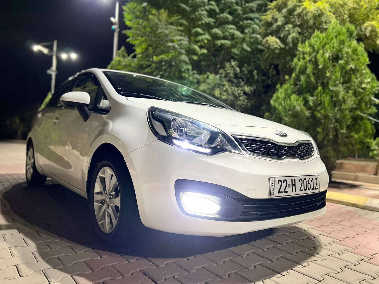 ***********كيا ريو رقم اربيل جديد بطاقه بنزين بي  2012محرك 16كير عادي 6نمر محرك لا صرف لا بخار مامفتوح شرط    صدر باتري تخم تير جديد مسويلها ايدامه كامله تبريد تتفيه شغال فقط بونيد صبغ بدون دواخل +باب سكن شبر بعد السياره مكفوله من كول نواحي سعره 80بي مجال لل طيبين مكان السياره كركوك قصط مابيع ***********
