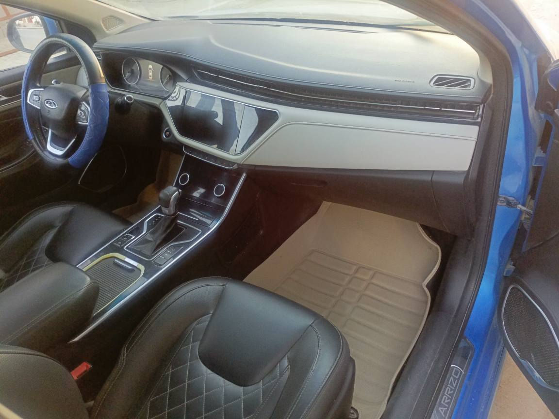 سلام عليكم سيارة شيري موديل 2019 رقم بغداد بقي عليه سنه صير حرة وكاله حاضر اي وقت تريد تبريد ثلج شاشه كامرة مرايه شفط سيارة جاهزة مكينه بيه كازكيت بيع علا وضعيته سيارة شغال بس ابيه كازكيت سعر 65بيه مجال ستفسار *********** مكان سيارة البصرة حي الحسين البصرة, العراق
