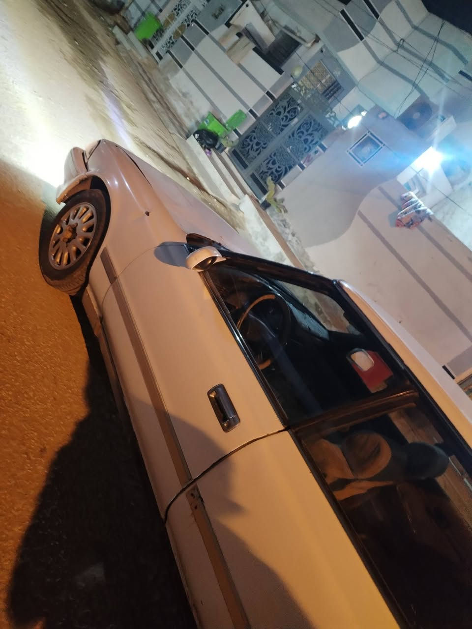 السلام عليكم مارك نضيفه للبيع راعيه جان بل عسكري وشايل ماندله كير ومكينه جدد ونجي ناعي حداديه حلوه سياره رقم نجف *********** مكاني نجف سعرها 25 ورقه
