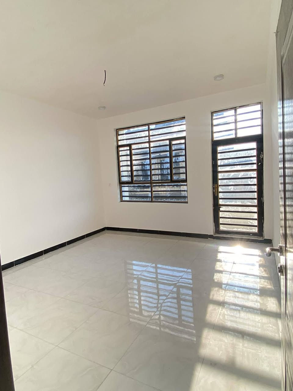 اللهم صلي على محمد وآل محمد 🌺
دار البيع بغداد الدوره البوعيثه مجمع السلطان 3
تنازل شركه قرار محكمه 75متر غرف نوم2صاله ستقبال صحيات منور سطح خلفي. بي السعر 86جدن مناسب  التواصل ***********وتساب
