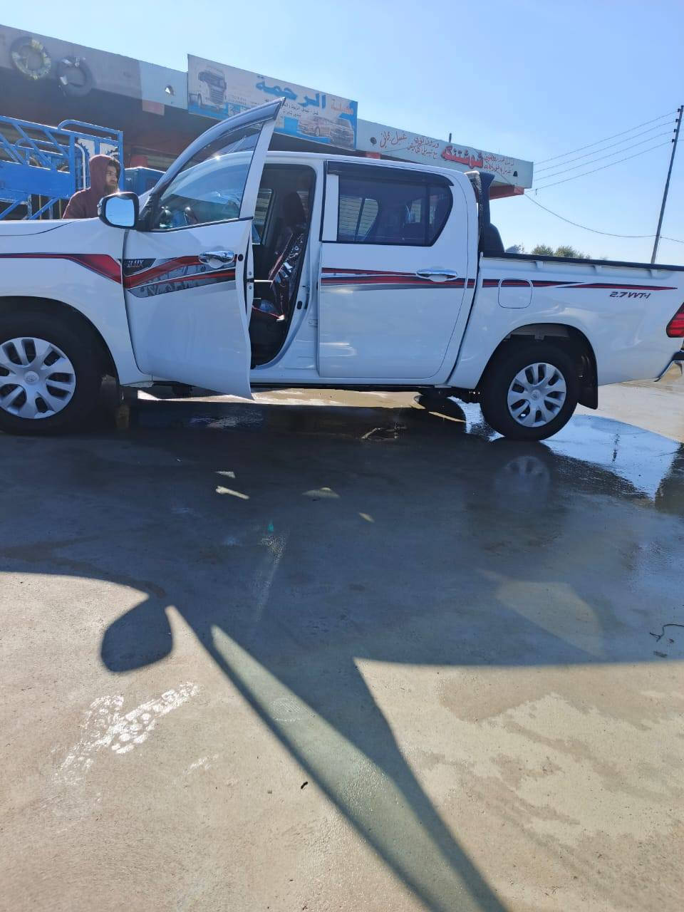 بيكم هايلوكس للبيع  موديل 2025 ماشيه 20 الف كير عادي مكفوله كفاله عامه رقم اربيل + مكانها اربيل السعر 263 وبيها مجال قليل ***********
