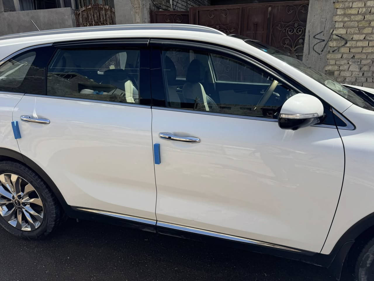 للبيع كيا سورنتو موديل ٢٠٢٠ خليجي بغداد ٦ سلندر سنويه بسمي مكاني بغداد
بصمه تشغيل 
تبريد ٣ قطع 
٣ انضمه 
جنطه كهرباء
٧ راكب
بانوراما
٤ كامرات
مري شفط
بصمه ابواب
السونار مرفق بالصور 
السعر ٢٧٠ وبي مجال بسيط
(***********) واتساب فقط
