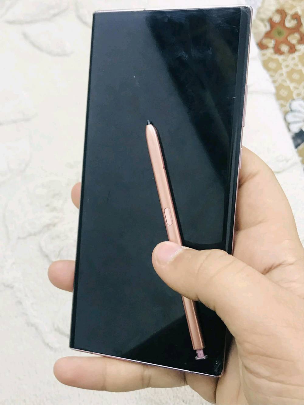 نوت 20 الترا دبل شريحه مكفول ذاكره 256 ملحقات فقط شاحنه شؤق اصوط عربي كلش حلو ومرتب وبي كسر بل كلاس بل اطراف ما ماثر ولا مبين ولا علي شي سعى 375 مكاني عماره 