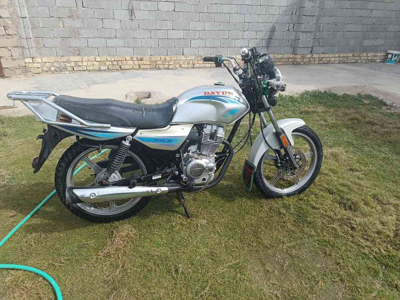 دايوان عظم موديل 20اوراق اصولي مكفوله من كلشي كهربائيات تايرات امامي وخلفي جديد الشراي يجي خاص 
رقمي *********** 
@إشارة
