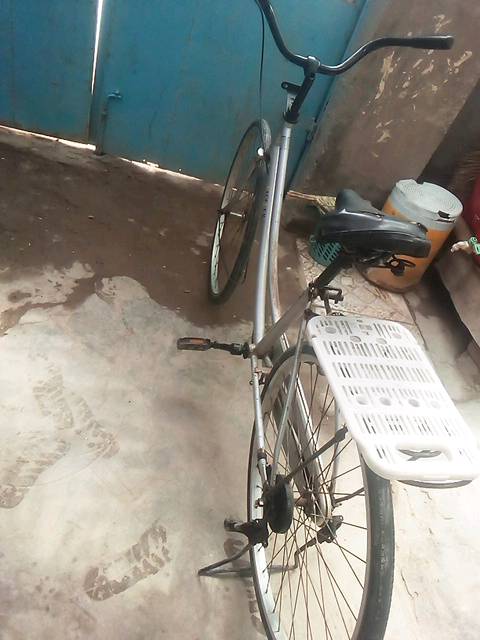 السلام عليكم بايسكل للبيع سعر 60 وبي مجال مكان بصره قضاء الهوير الرقم بي واتساب