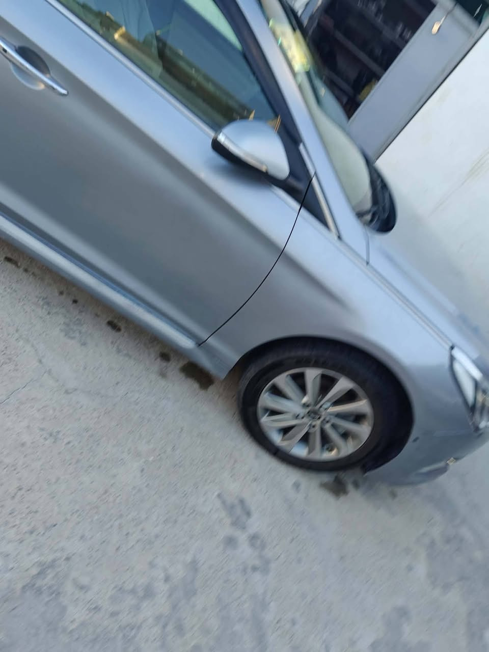 السلام عليكم سوناتا ٢٠١٦ للبيع سبورت فول مواصفات بسمي
سنوية وهزة جديدة 
تريد وكالة تريد تحويل مكينة مفتوح صبغ قطعتين والصندوك مبدل 
للاْستفسار
*********** 
***********
