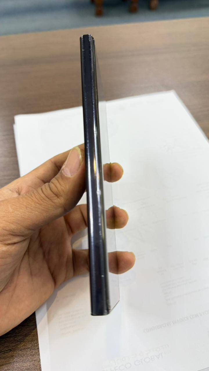 سامسونج الترا23 .نضيف جدا بدون عيوب بدون تصليح .ذاكرة 256 رام 12 ملحقات كاملة. مكاني كربلاء 
السعر 650 الف
رقم الوتساب ***********
